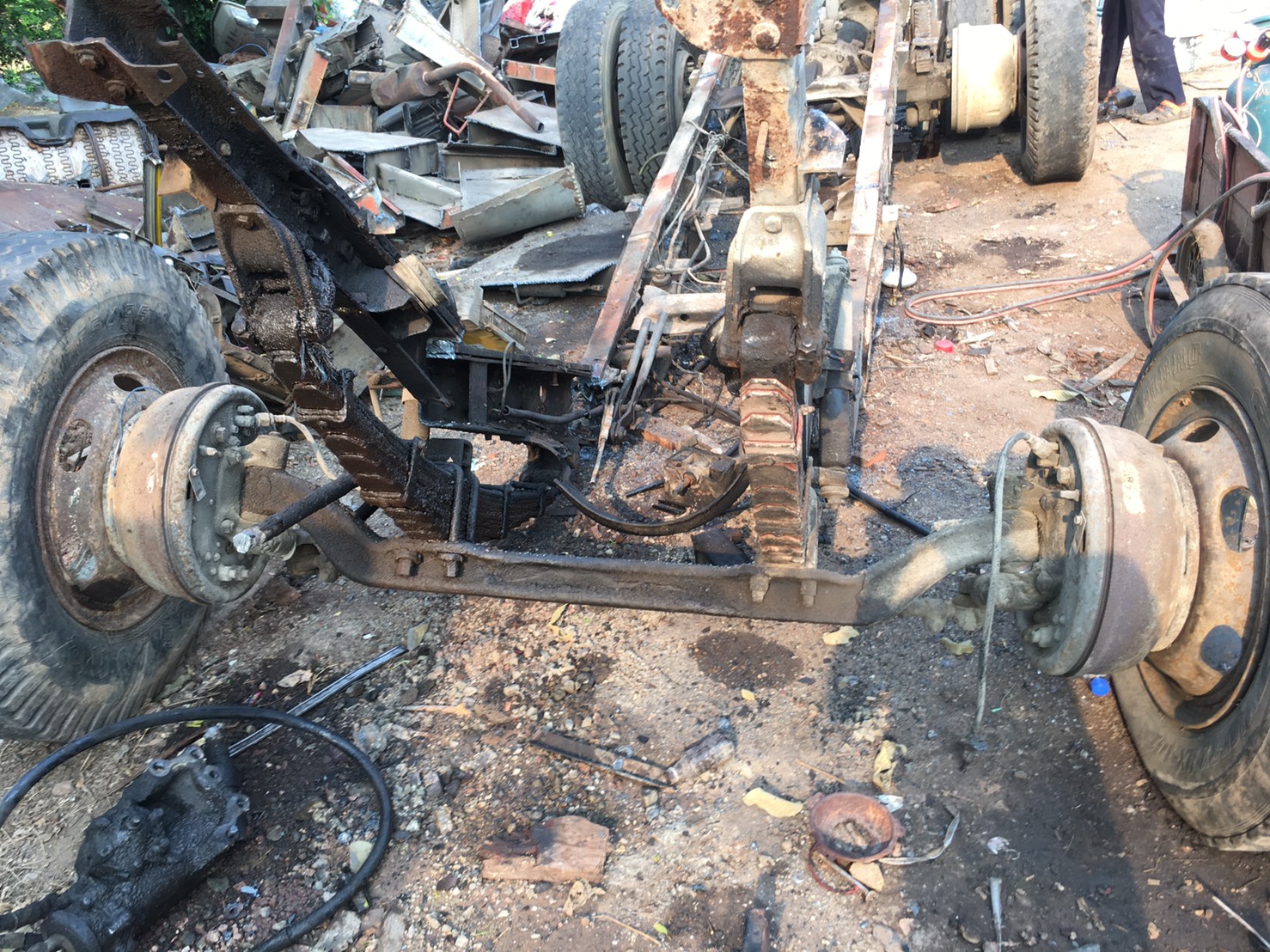 คานหน้า พร้อมแหนบ ISUZU หัวยาว 9000บาท