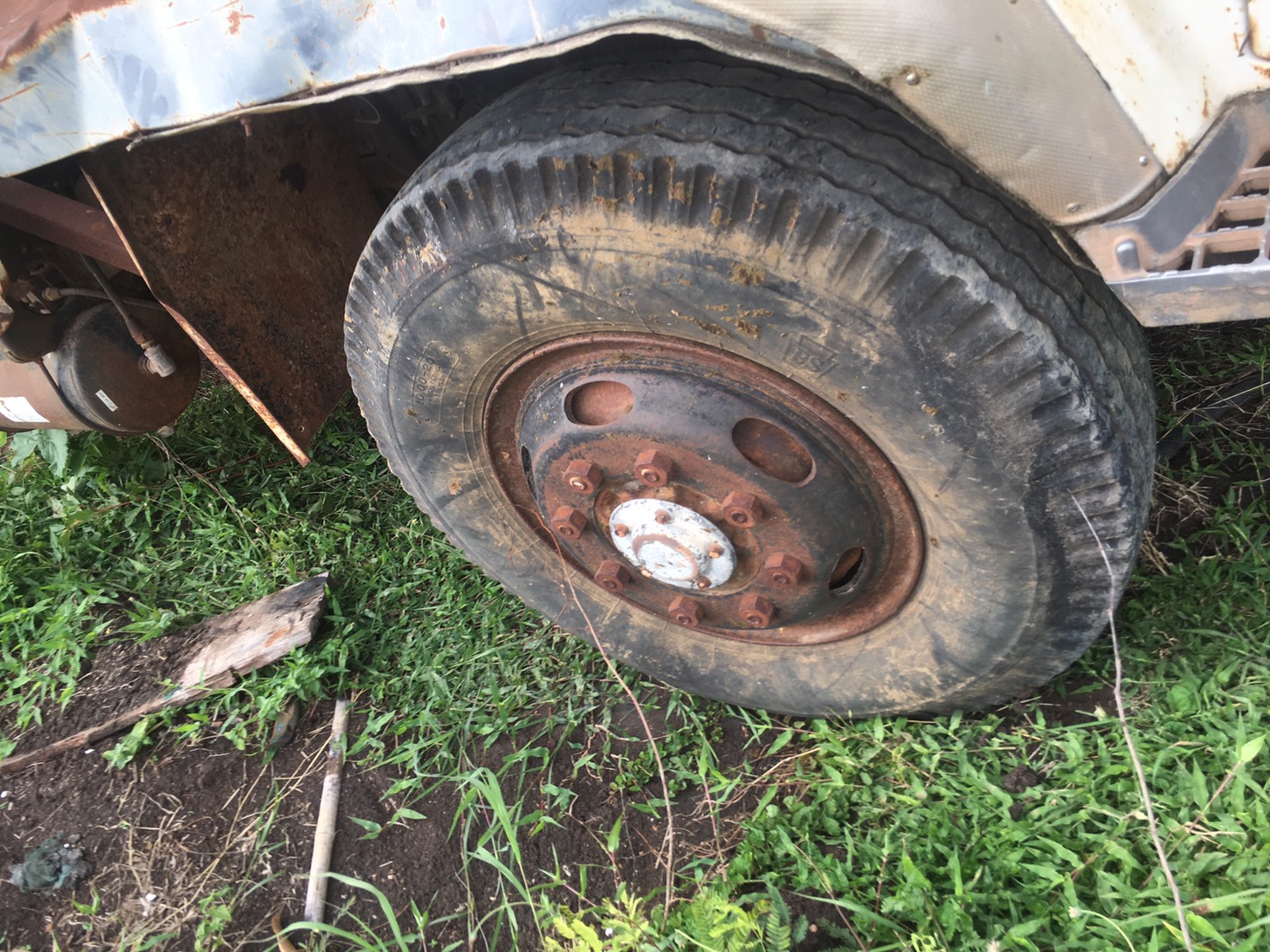 คานหน้า ฟูโซ่ 518 เบรคใหญ่ 19000บาท พร้อมแหนบ