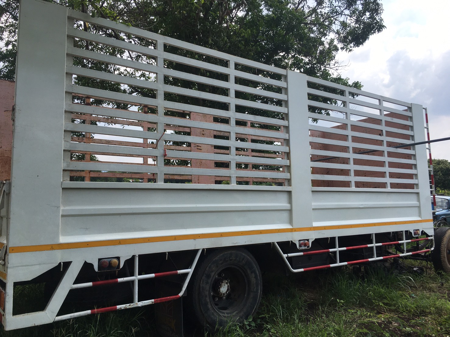 ขายกะบะคอกเหล็กหนา คัสชี85 ชม ยาว6.70ม กว้าง2.50 ม 45000บาท พร้อมใช้งาน ขายกะบะคอกเหล็กหนา คัสชี85 ชม ยาว6.70ม กว้าง2.50 ม 45000บาท พร้อมใช้งาน