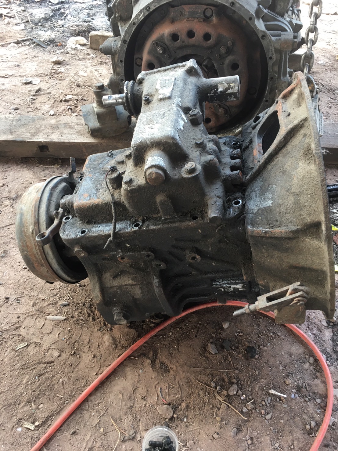 ขายเกียร์ ISUZU 6 เกียร์ถอย 22000บาท พร้อมใช้งาน