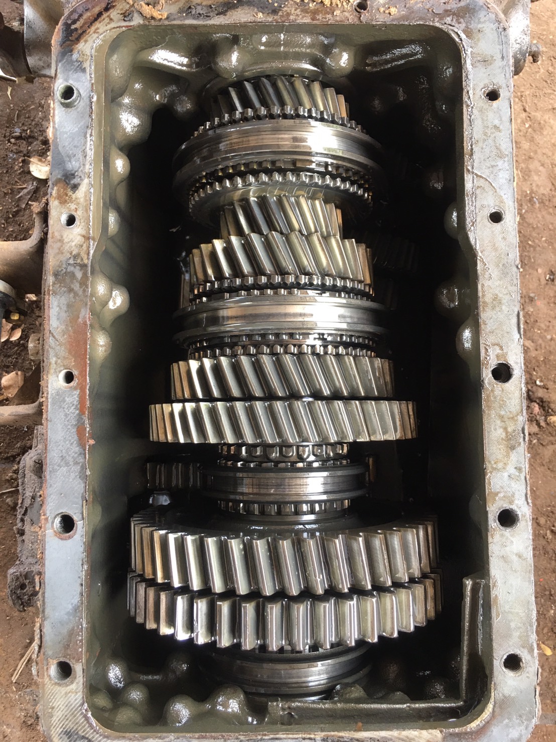 เกียร์ Hino EK100 พร้อมเกียร์ฝาก 26000บาท