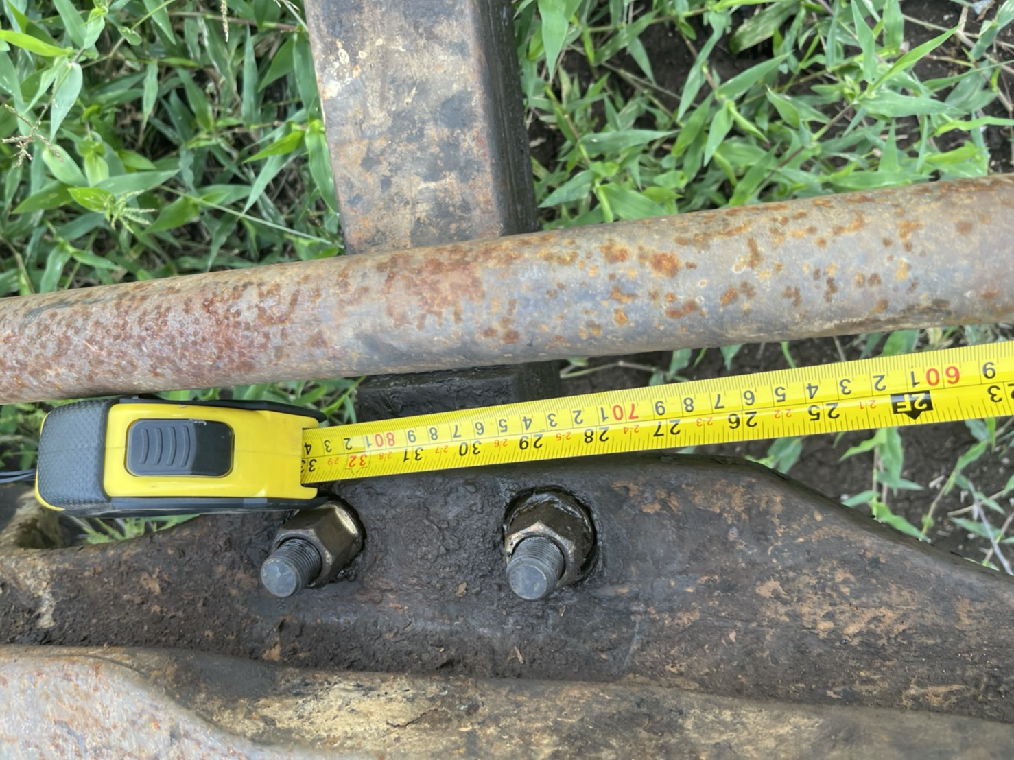 คานหน้า HINO สดือ 31 นิ้ว 15000 บาท พร้อมใช้งาน พร้อมแหนบ 0816278866