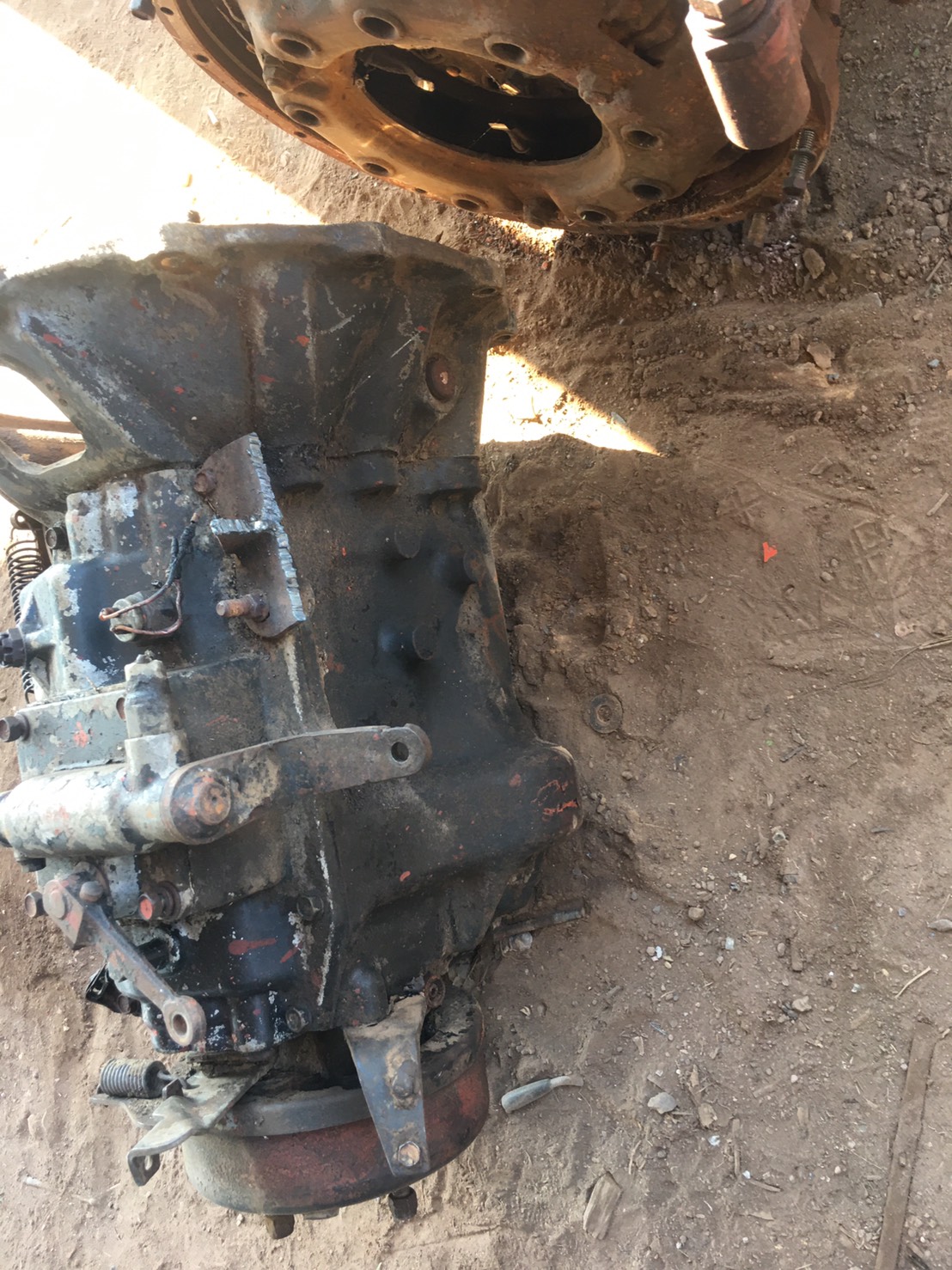 เกียร์ hino FC  พร้อมใช้งาน16000 บาท