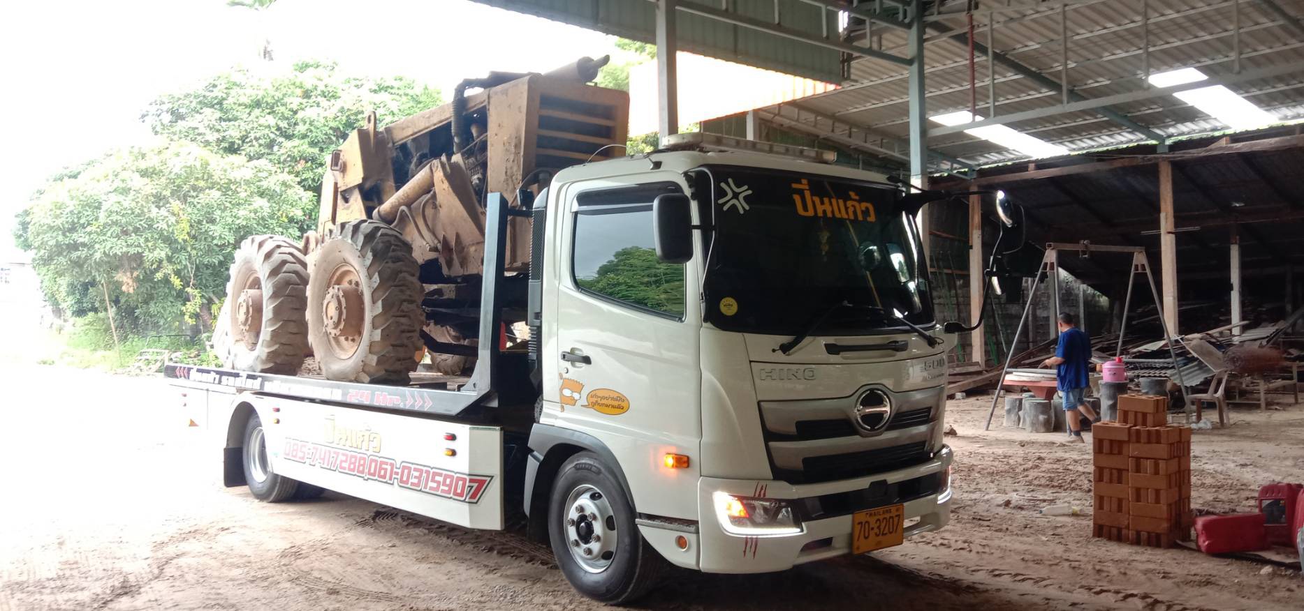 แยกอะไหล่ รถตัก 2 เพลา พร้อมใช้งาน 0816278866