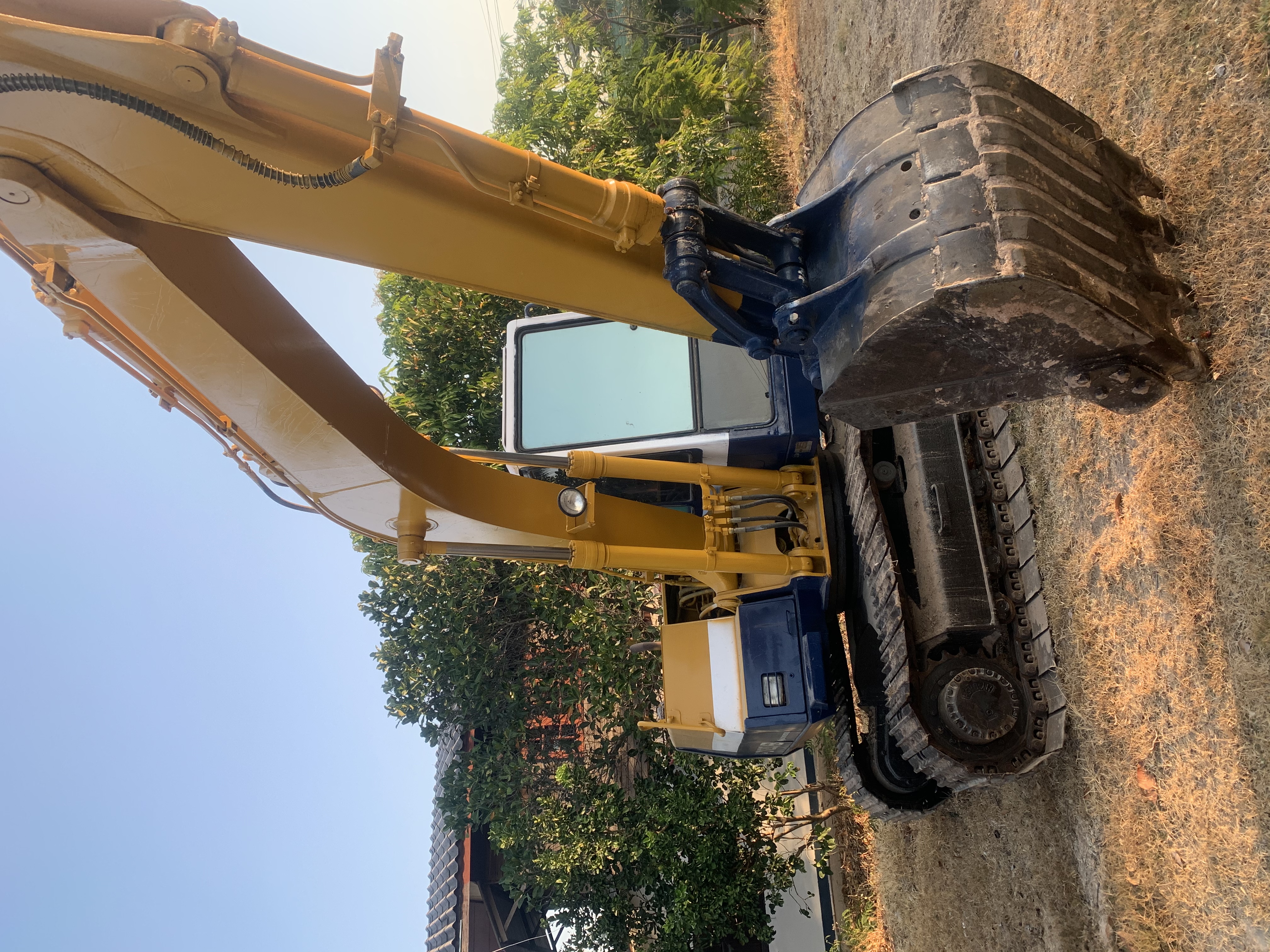 ขาย komatsu 100 รุ่น 5 ขาย komatsu 100 รุ่น 5