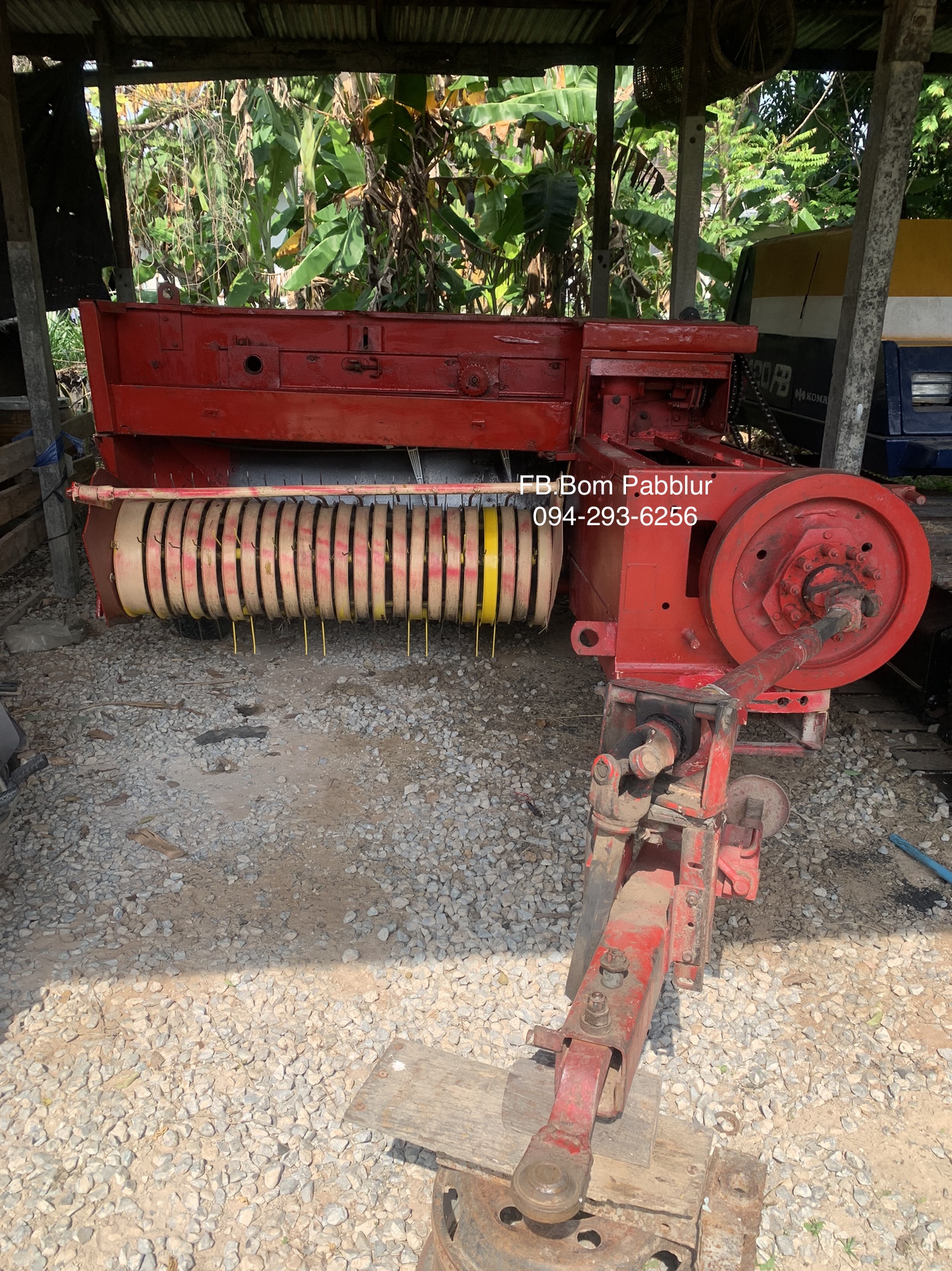 ขายเครื่องอัดฟาง New Holland