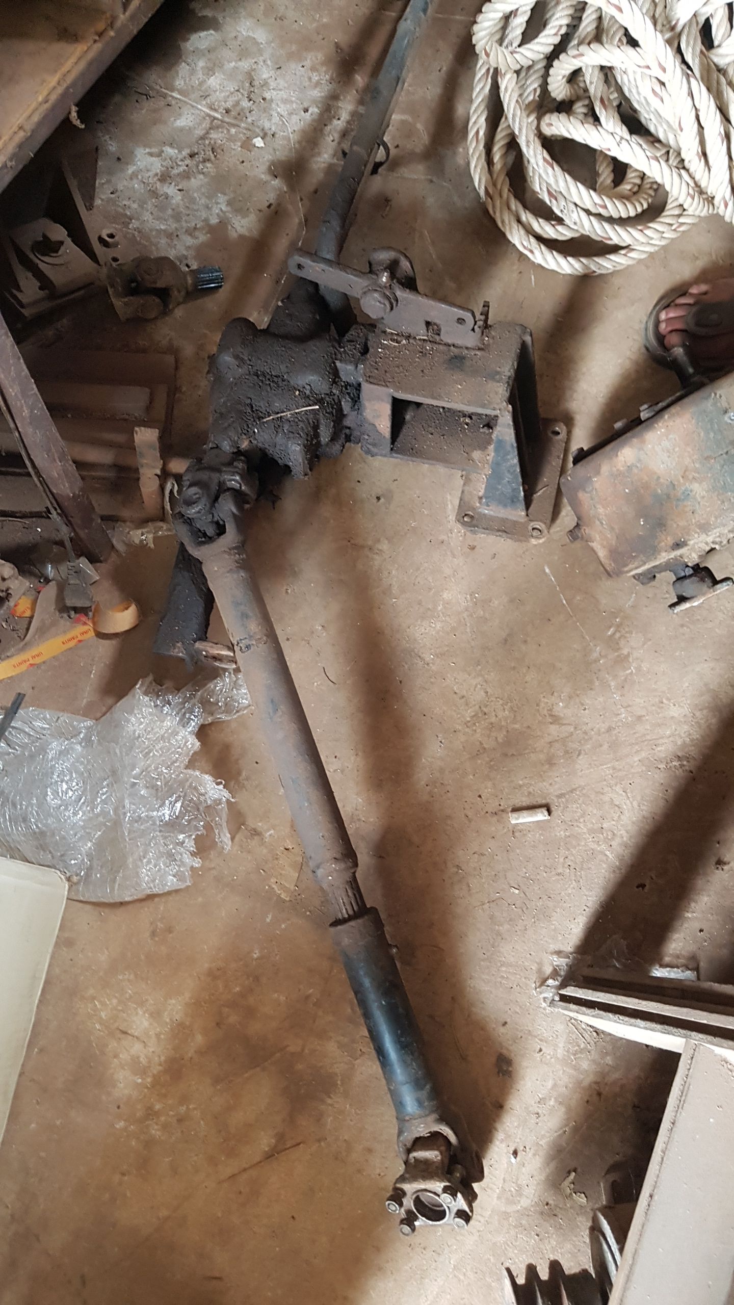 ขายกระบอกดั้ม 6 ล้อ 12 ตัน ราคาถูก ขายกระบอกดั้ม 6 ล้อ 12 ตัน ราคาถูก