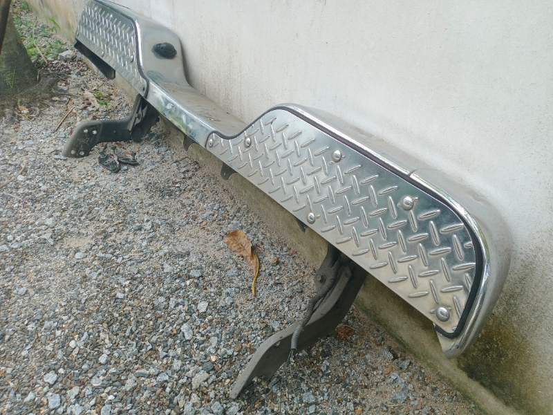 คันชนหลัง แท้ติดรถสตราด้า คันชนหลัง แท้ติดรถสตราด้า