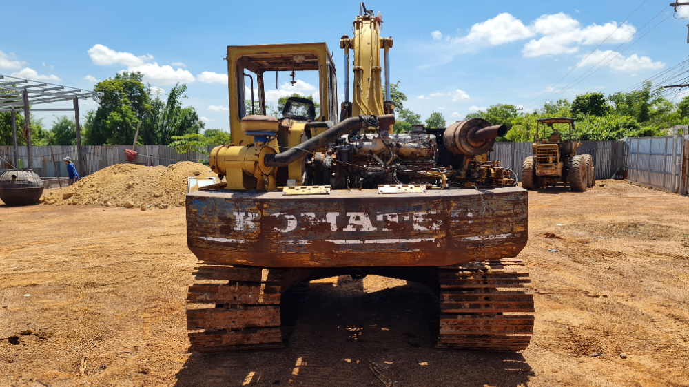 ขาย แบคโฮ KOMATSU PC100-3 เครื่อง HO7C ปั้มเดิม รถใช้งานได้ ช่วงล่างมีเก็บงานนะครับ