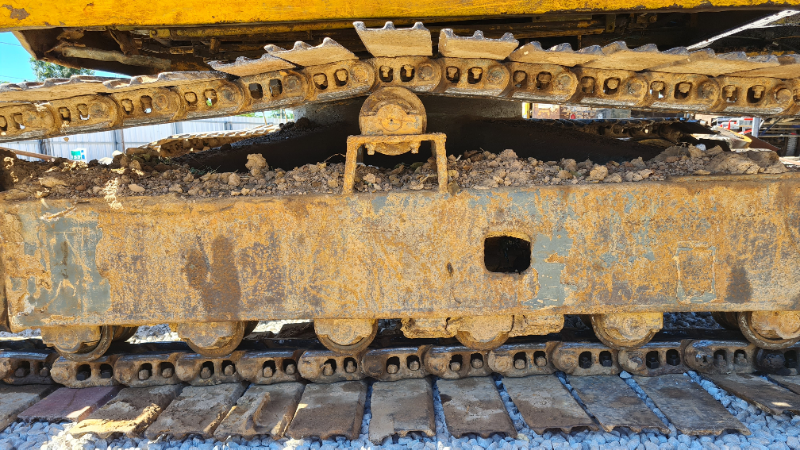 ขาย แบคโฮ KOMATSU PC100-3 เครื่องดี รถใช้งานได้ แถมปั้มไฮดรอริค และออยคูลเลอร์ ให้ด้วยนะครับ