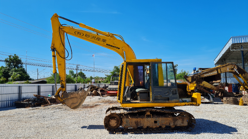 ขาย แบคโฮ KOMATSU PC100-3 เครื่องดี รถใช้งานได้ แถมปั้มไฮดรอริค และออยคูลเลอร์ ให้ด้วยนะครับ