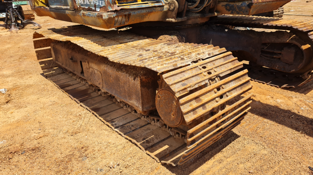 ขาย แบคโฮ KOMATSU PC100-3 เครื่อง HO7C ปั้มเดิม รถใช้งานได้ ช่วงล่างมีเก็บงานนะครับ