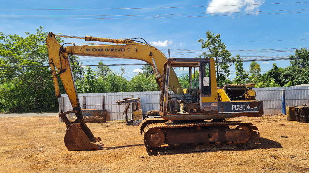 ขาย แบคโฮ KOMATSU PC100-3 เครื่อง HO7C ปั้มเดิม รถใช้งานได้ ช่วงล่างมีเก็บงานนะครับ