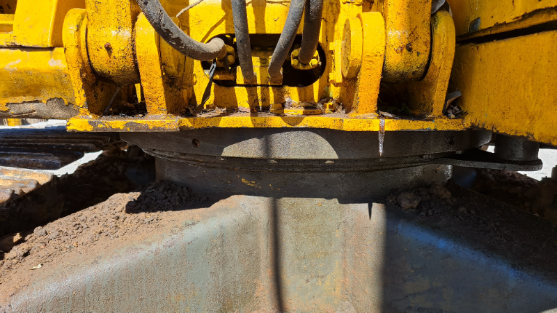 ขาย แบคโฮ KOMATSU PC100-3 เครื่องดี รถใช้งานได้ แถมปั้มไฮดรอริค และออยคูลเลอร์ ให้ด้วยนะครับ