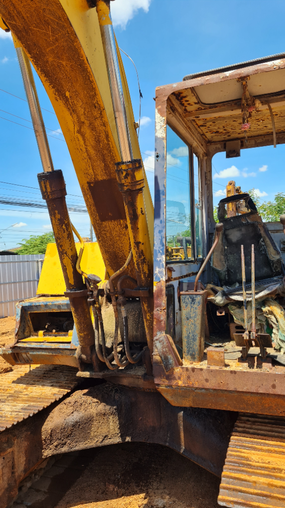 ขาย แบคโฮ KOMATSU PC100-3 เครื่อง HO7C ปั้มเดิม รถใช้งานได้ ช่วงล่างมีเก็บงานนะครับ