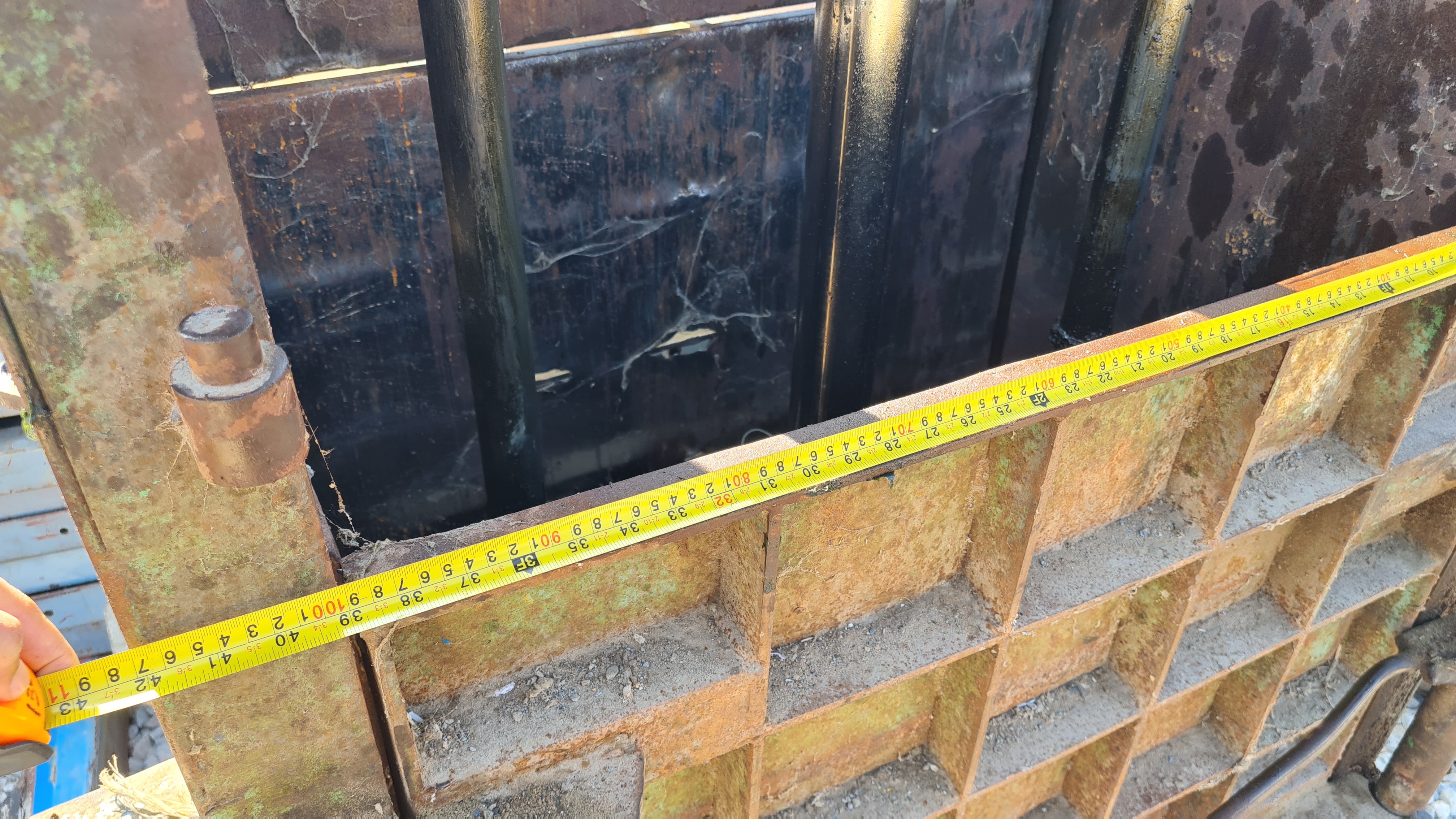 ขาย แท่นอัด หรือเครื่องอัด วัสดุรีไซเคิล