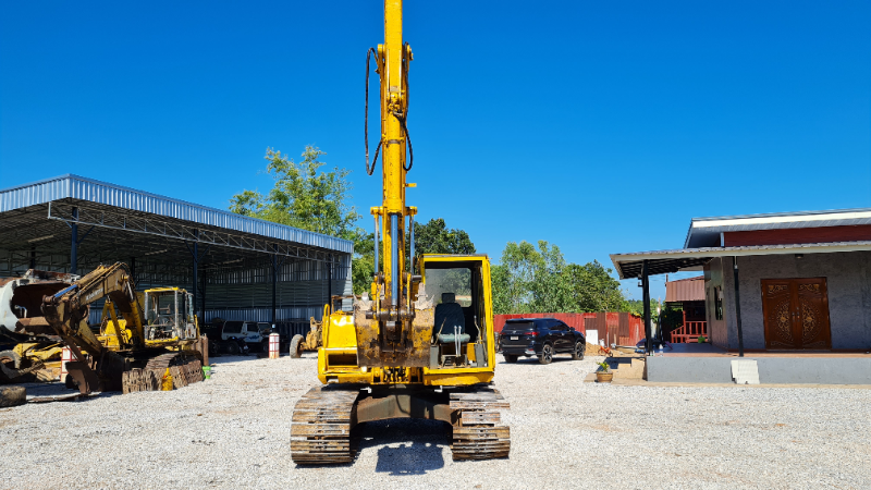 ขาย แบคโฮ KOMATSU PC100-3 เครื่องดี รถใช้งานได้ แถมปั้มไฮดรอริค และออยคูลเลอร์ ให้ด้วยนะครับ