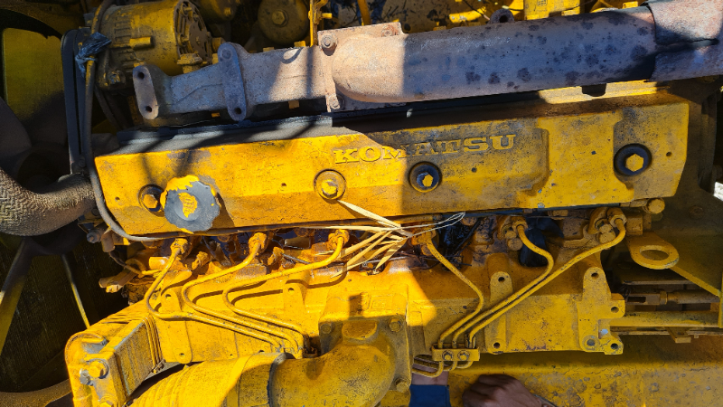 ขาย แบคโฮ KOMATSU PC100-3 เครื่องดี รถใช้งานได้ แถมปั้มไฮดรอริค และออยคูลเลอร์ ให้ด้วยนะครับ