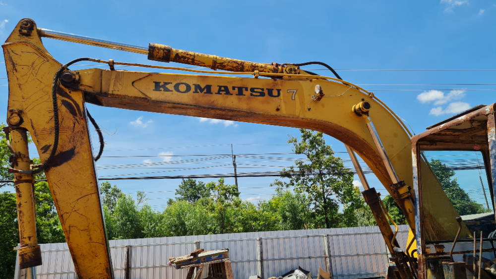 ขาย แบคโฮ KOMATSU PC100-3 เครื่อง HO7C ปั้มเดิม รถใช้งานได้ ช่วงล่างมีเก็บงานนะครับ