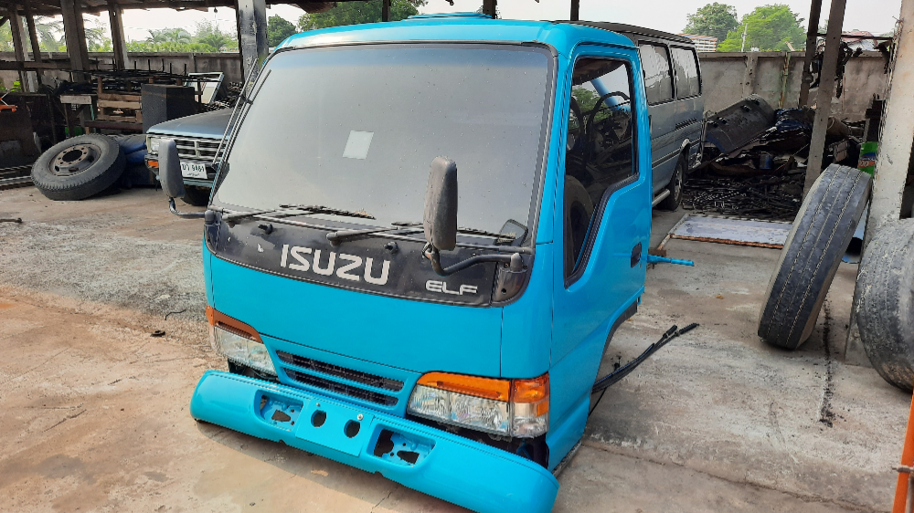 หัวเก๋ง isuzu NKR เก่านอก ทำสีใหม่ สภาพสวย อุปกรณ์ครบ