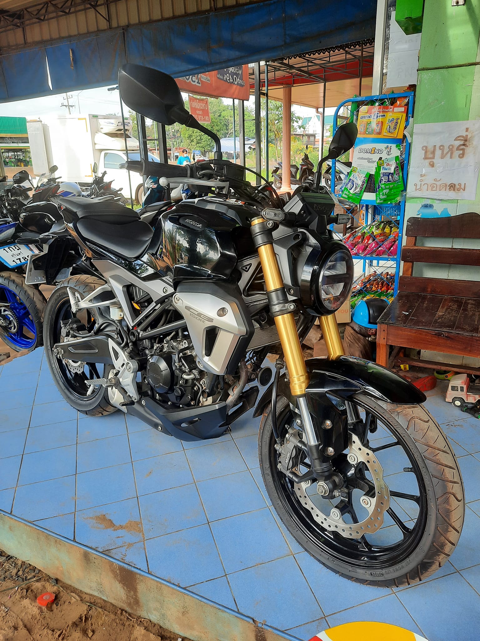 ขายลูกเดียว HONDA CB150R สวยใส