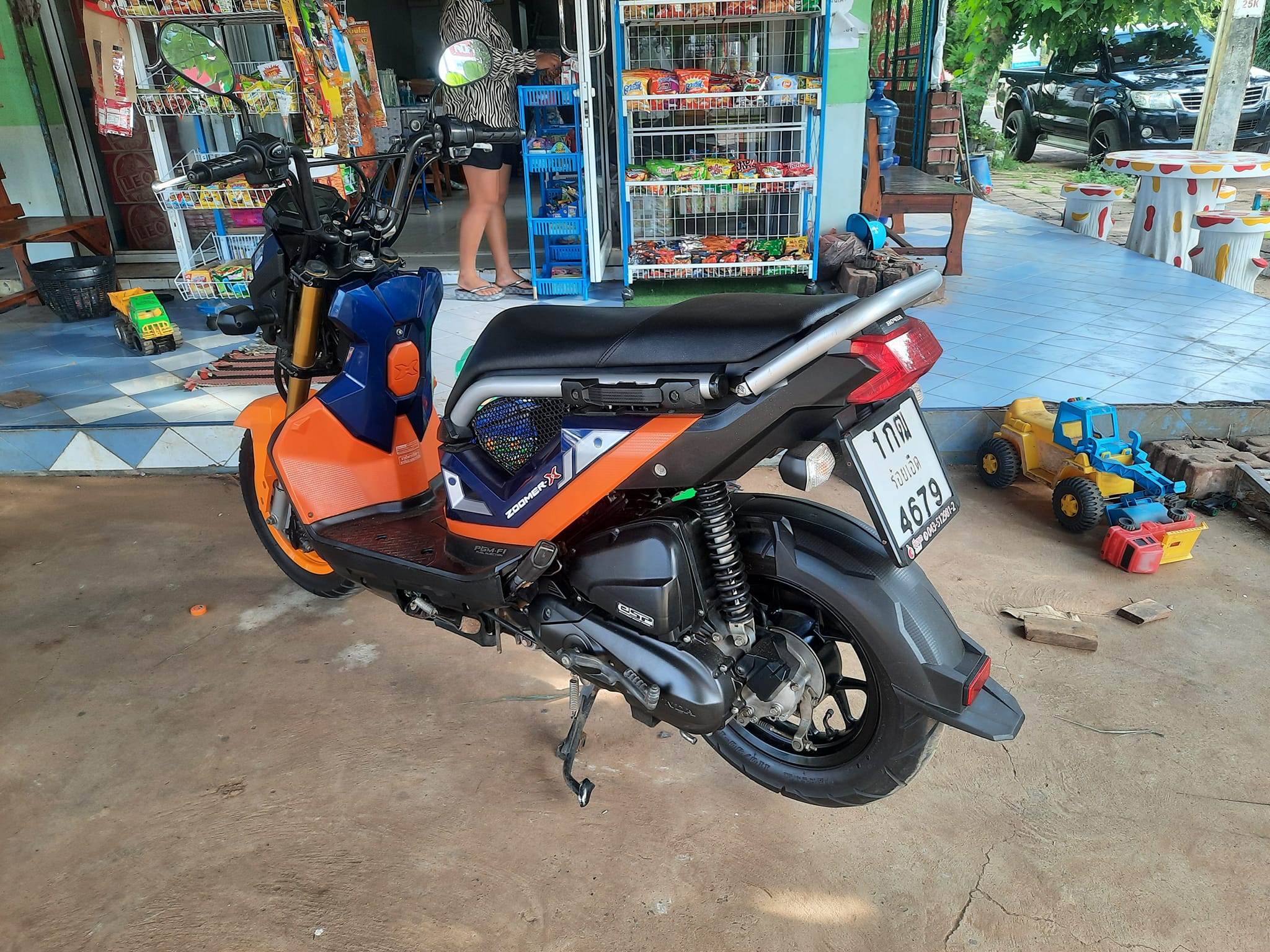 ขายลูกเดียว new zoomer x ราคาถูกๆ รถสภาพดีพร้อมขับ ขายลูกเดียว new zoomer x ราคาถูกๆ รถสภาพดีพร้อมขับ