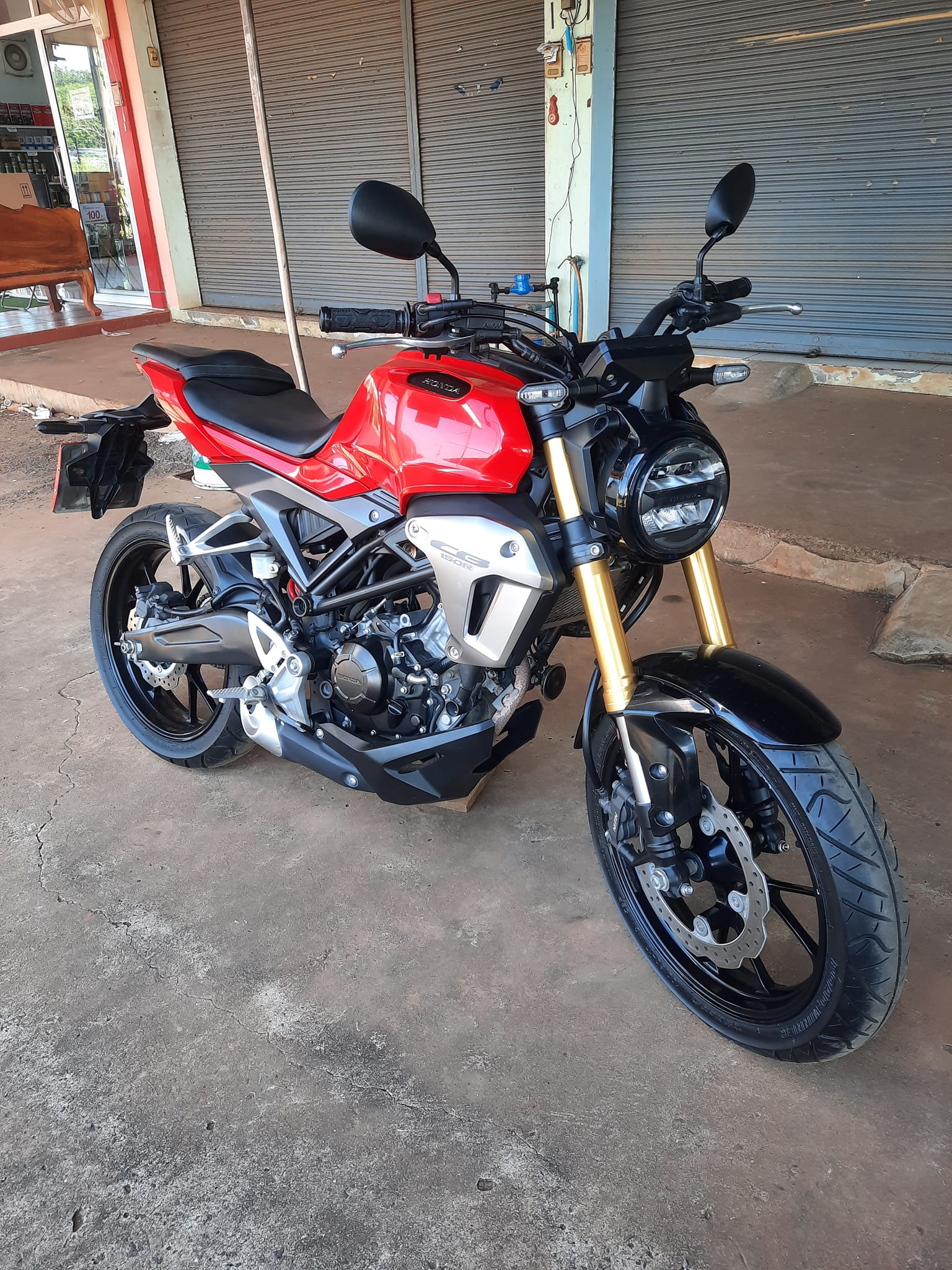 ขายลูกเดียว HONDA CB150R รถสวยสภาพดีพร้อมใช้งาน จดปี 2561