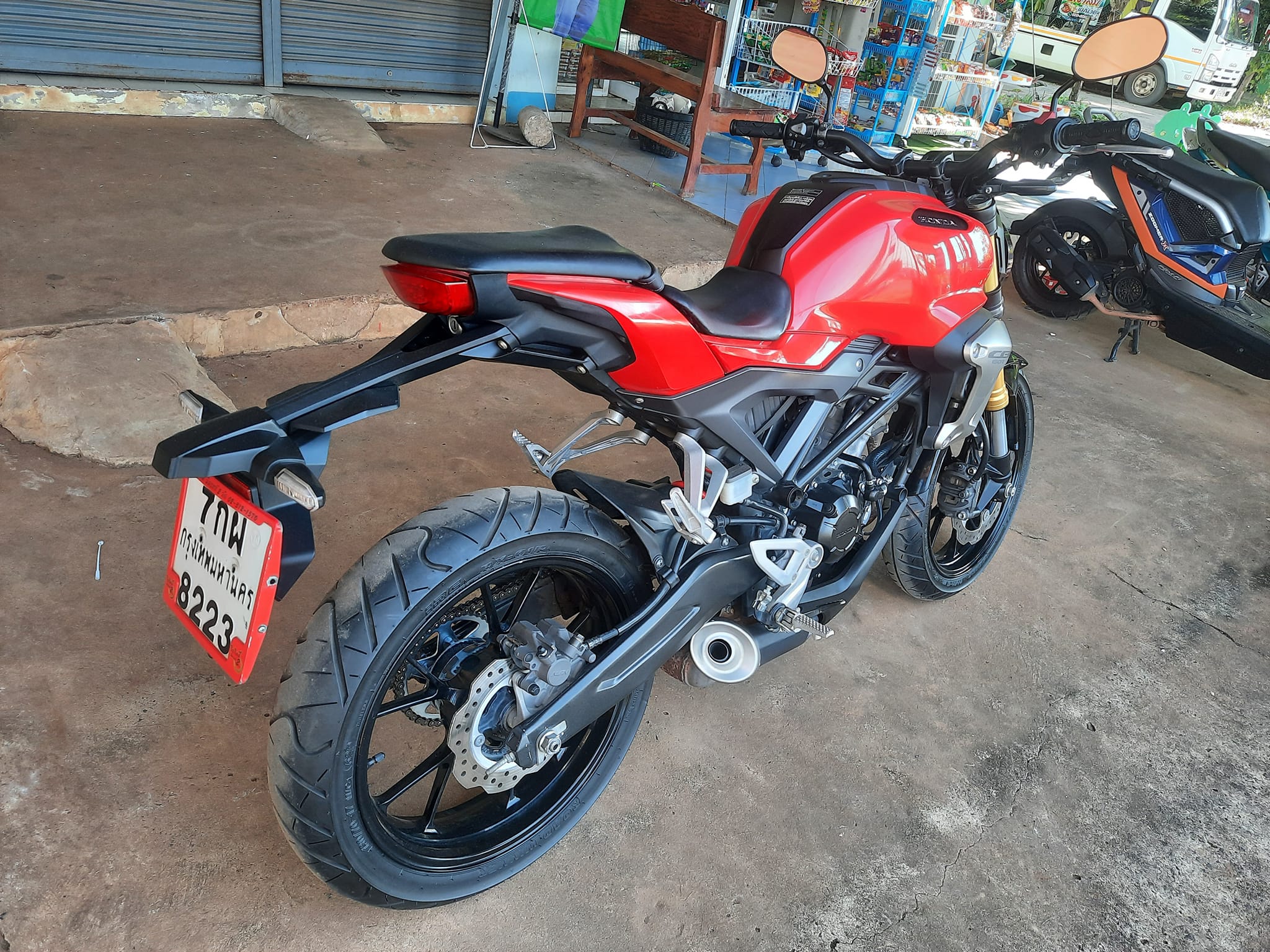 ขายลูกเดียว HONDA CB150R รถสวยสภาพดีพร้อมใช้งาน จดปี 2561 ขายลูกเดียว HONDA CB150R รถสวยสภาพดีพร้อมใช้งาน จดปี 2561