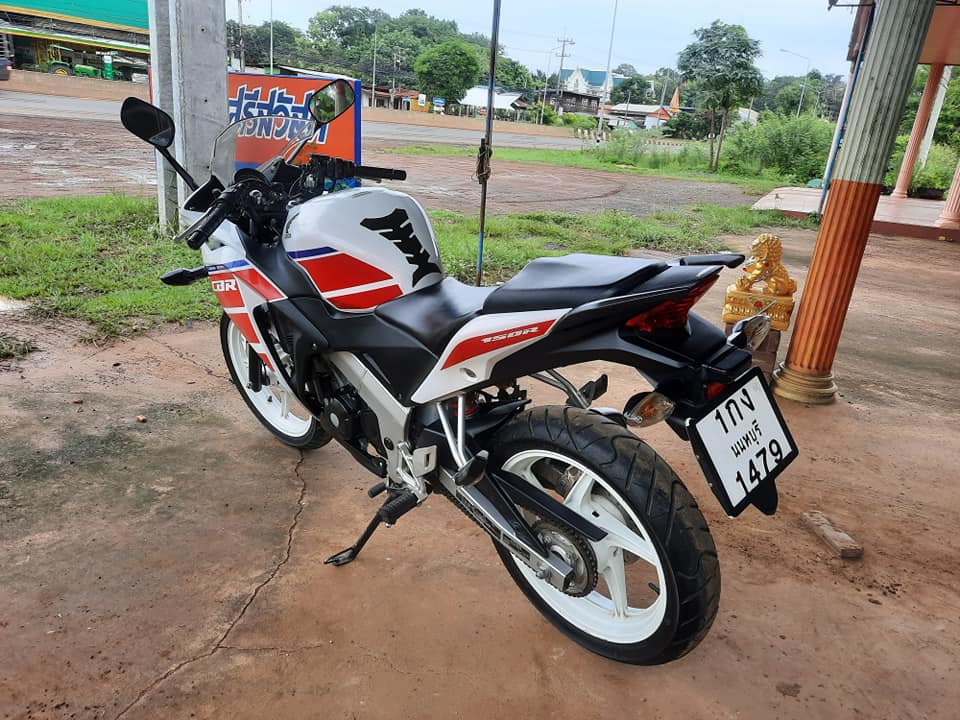 ขายลูกเดียว CBR150R สวยกริบใช้งานน้อย