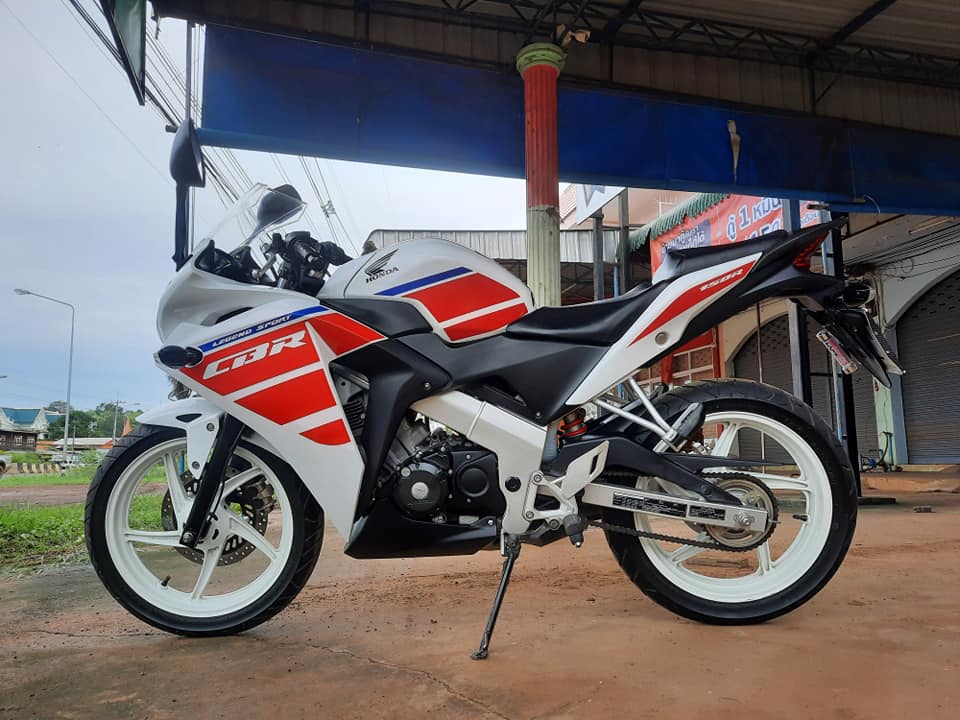 ขายลูกเดียว CBR150R สวยกริบใช้งานน้อย