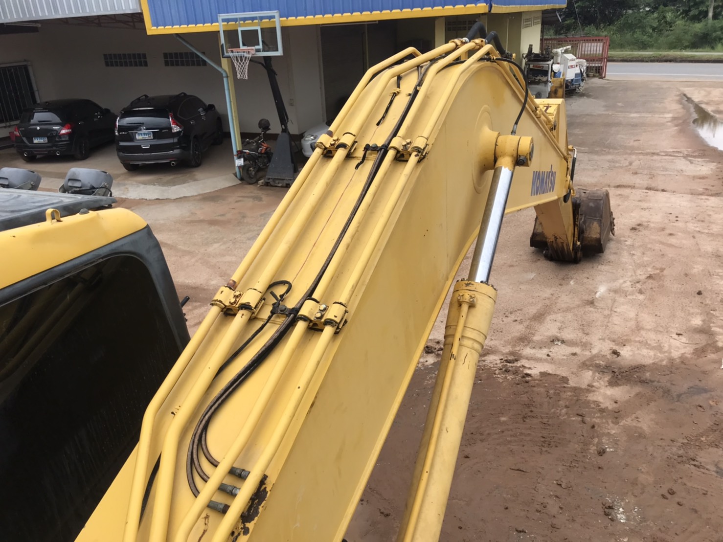 Komatsu Pc200-7 รถสวยเต็มทุกระบบไฟฟ้าครบ แอร์เย็น ห้องเก่งสวย ช่วงล่างเต็ม เครื่อง ปั้ม ทำงานเร็วแรง