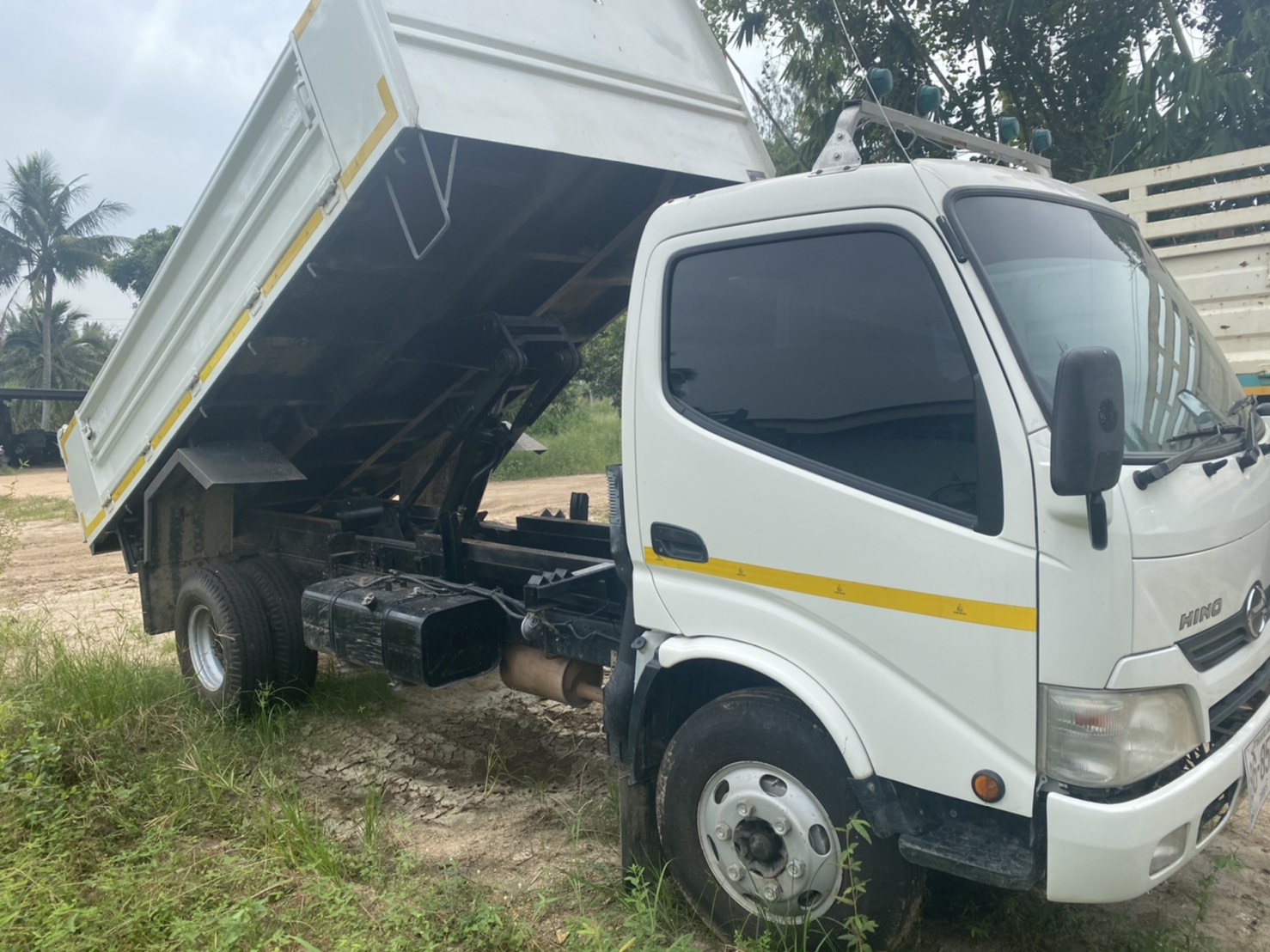 Hino XZU65R=150 แรงม้าปี 56 หกล้อดั้ม กระบะยาว 3.80 เมตร ยาง 7.25