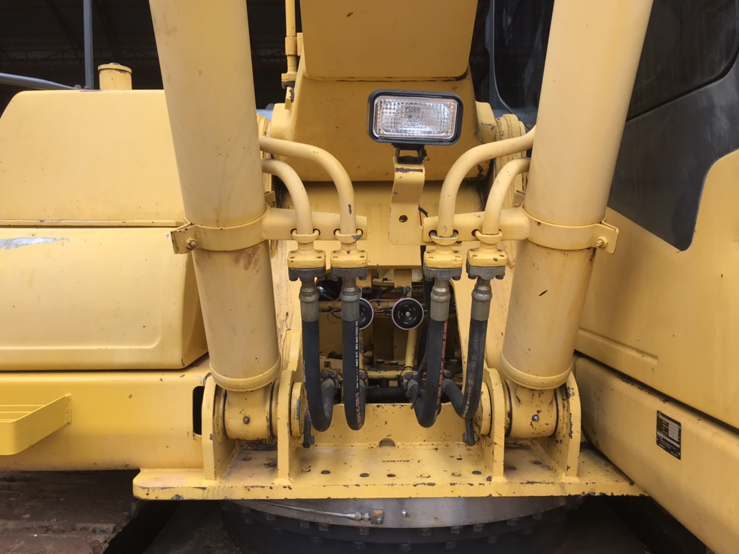 Komatsu Pc200-7 รถสวยเต็มทุกระบบไฟฟ้าครบ แอร์เย็น ห้องเก่งสวย ช่วงล่างเต็ม เครื่อง ปั้ม ทำงานเร็วแรง