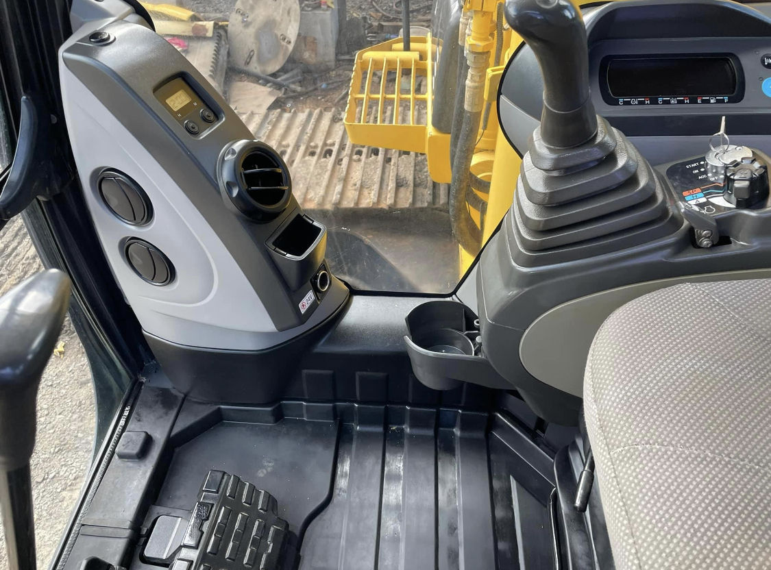 Sumitomo SH210-5 สีเดิมทั้งคันแห้งทุกจุด 9 พันชั่วโมงเอกสารเล่มทะเบียน 1500000 เอม โทร 0817410515