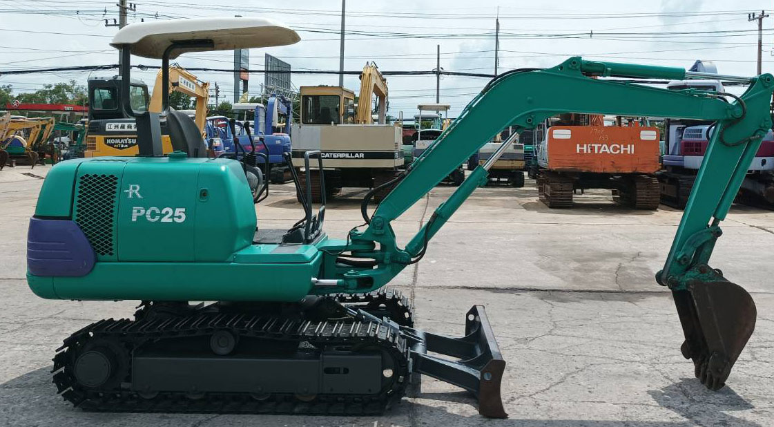 Komatsu Pc25 / เก่านอกทำงาน 3xxx ชม. เอกสาร Inv. ราคา 350000 ทักไลน์/โทร : 0817410515