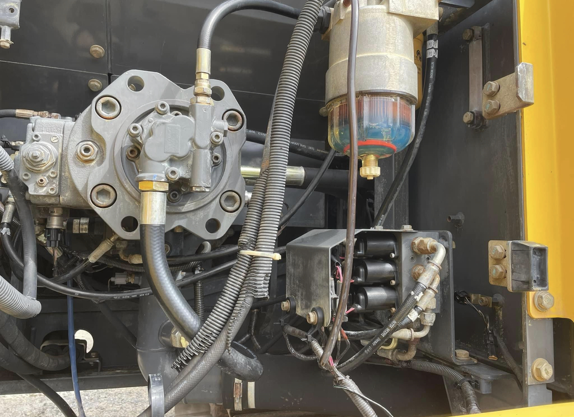 Sumitomo SH210-5 สีเดิมทั้งคันแห้งทุกจุด 9 พันชั่วโมงเอกสารเล่มทะเบียน 1500000 เอม โทร 0817410515