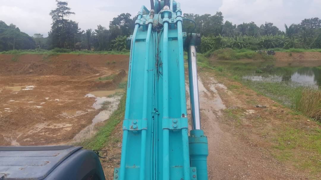 Kobelco Sk200 Mark 8 Yn12 Super มือสองมือเดียว ราคา 1380000 Dom (โทร) : 0817410515  (ข้อความ) 0817410515