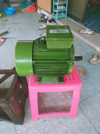 มอเตอร์ไฟฟ้า SEMCO ของเยอรมันขนาด 3 แรงม้า 3เฟส 945รอบ ใช้ไฟ 220-380V. แกนเพลา28มม สินค้ามือ1 ครับ