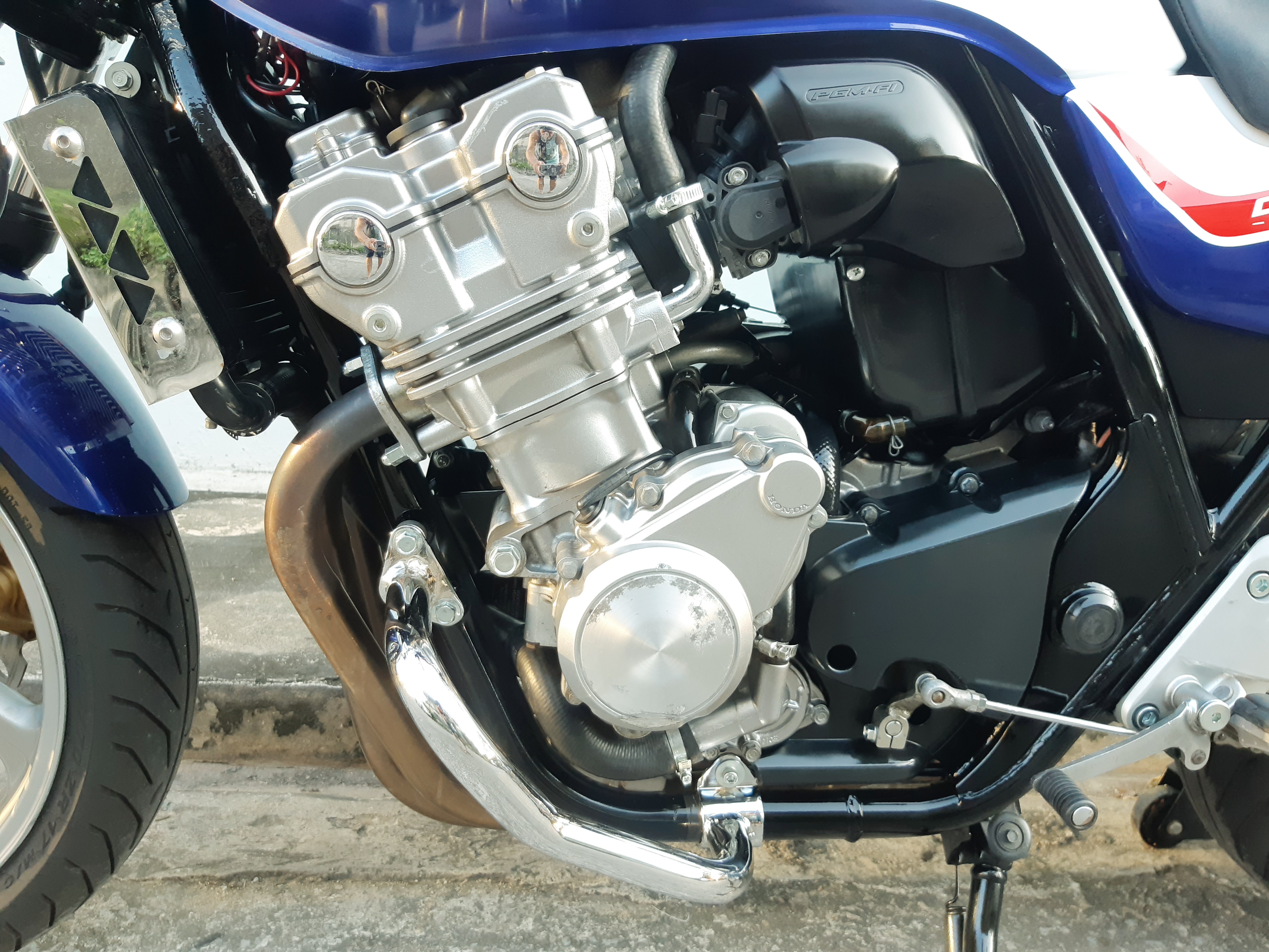 ขาย cb 400 vtec 4 ทะเบียนแท้โอนขนส่ง