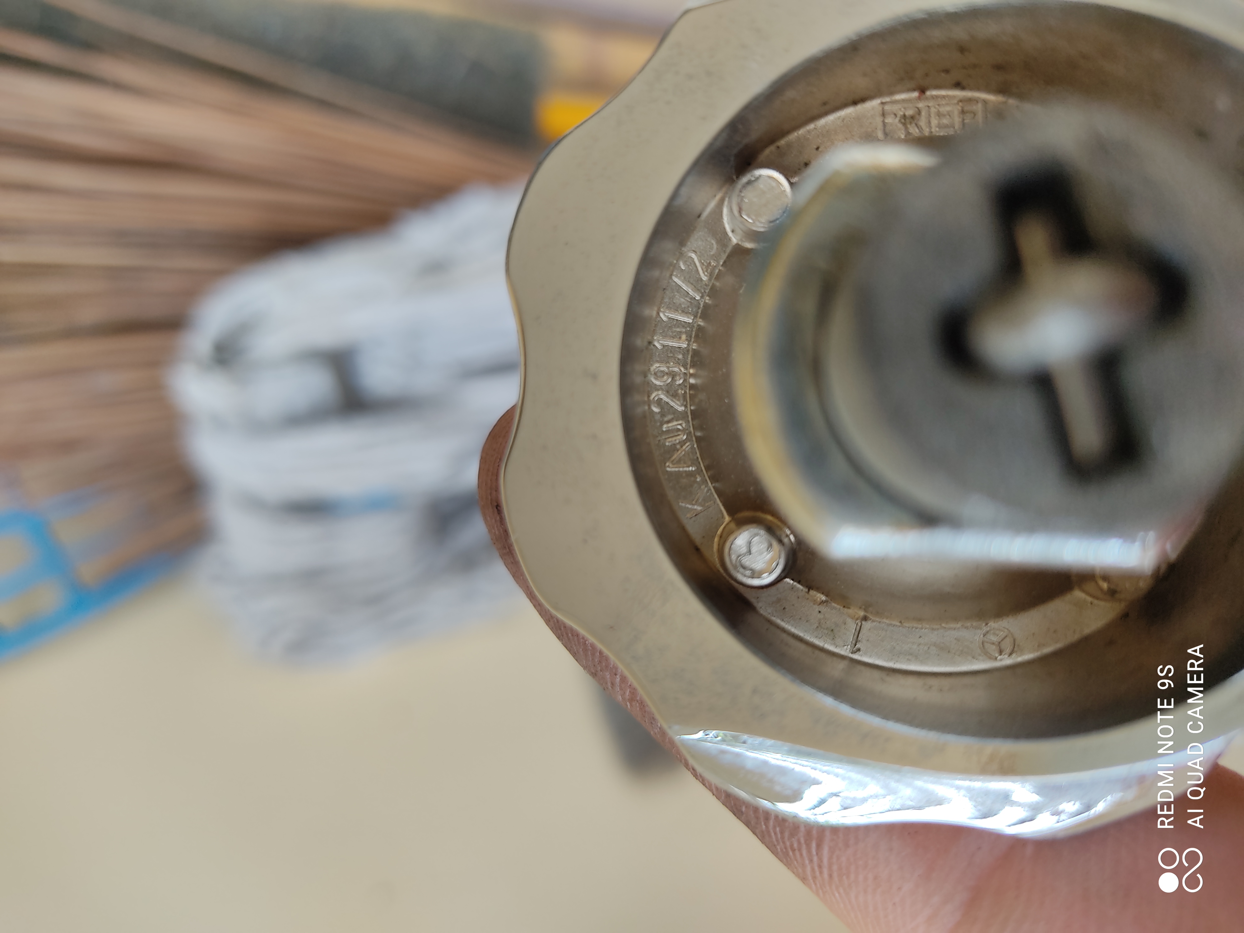 ดาวลอยพร้อมฐาน Mercedes-benz ทับแปด W114 / W115 รุ่นกระจังกว้าง (ซีรี่2) ของใหม่แท้ NOS หายาก