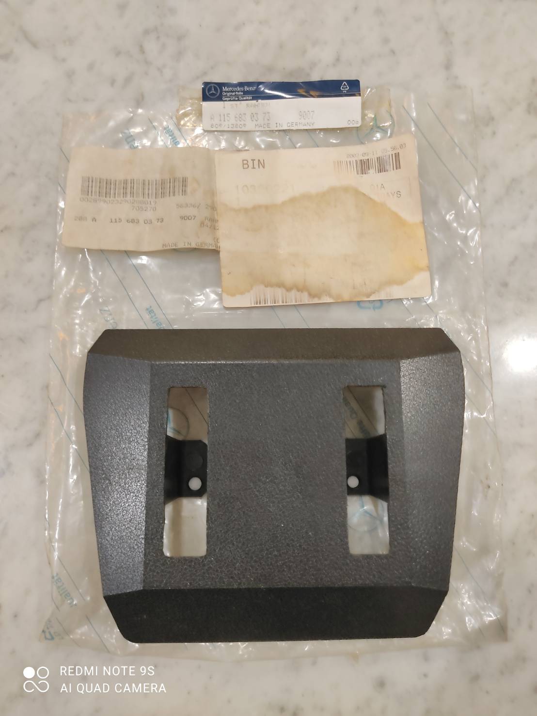 ฝาครอบคอนโซลสวิทช์กระจกไฟฟ้า Mercedes W114 W115 รุ่นเกียร์คอ ของใหม่ NOS rare