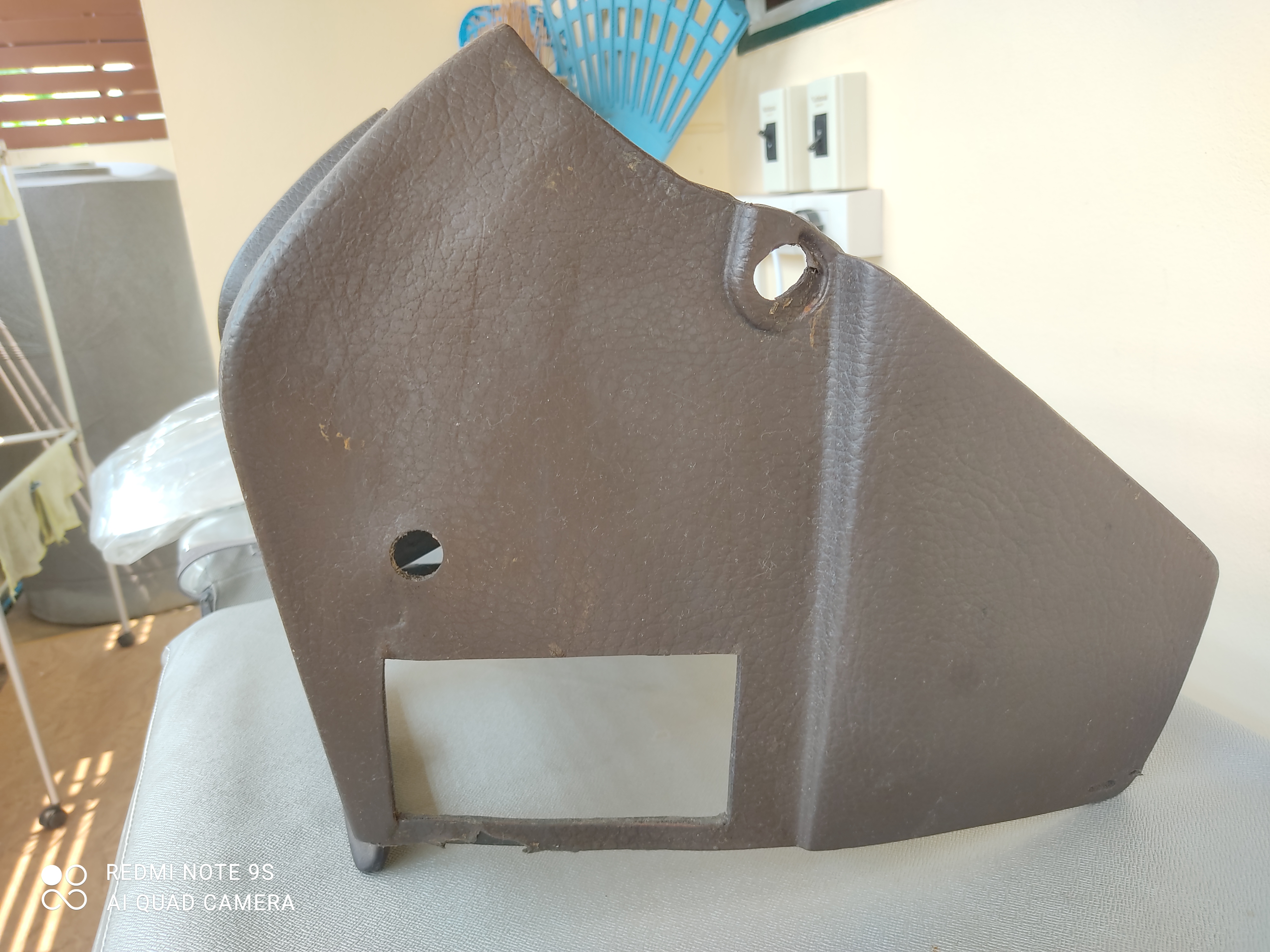 ขาย คอนโซลกลาง ใส่รถ Mercedes Benz ทับแปด W114 used ขาย คอนโซลกลาง ใส่รถ Mercedes Benz ทับแปด W114 used