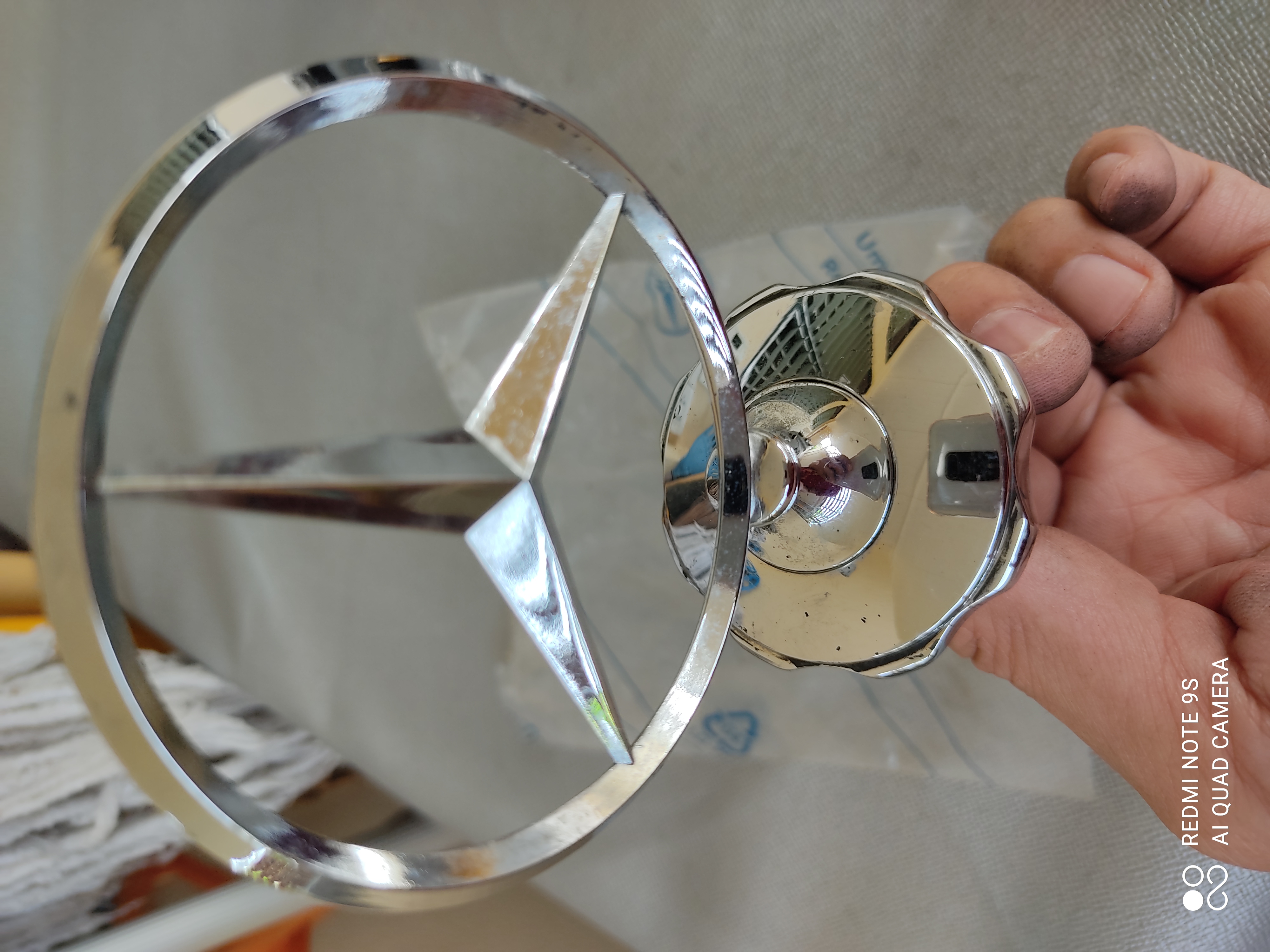 ดาวลอยพร้อมฐาน Mercedes-benz ทับแปด W114 / W115 รุ่นกระจังกว้าง (ซีรี่2) ของใหม่แท้ NOS หายาก ดาวลอยพร้อมฐาน Mercedes-benz ทับแปด W114 / W115 รุ่นกระจังกว้าง (ซีรี่2) ของใหม่แท้ NOS หายาก