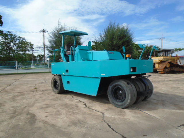 รถบดล้อยาง (Tire Roller ) 7 ล้อ