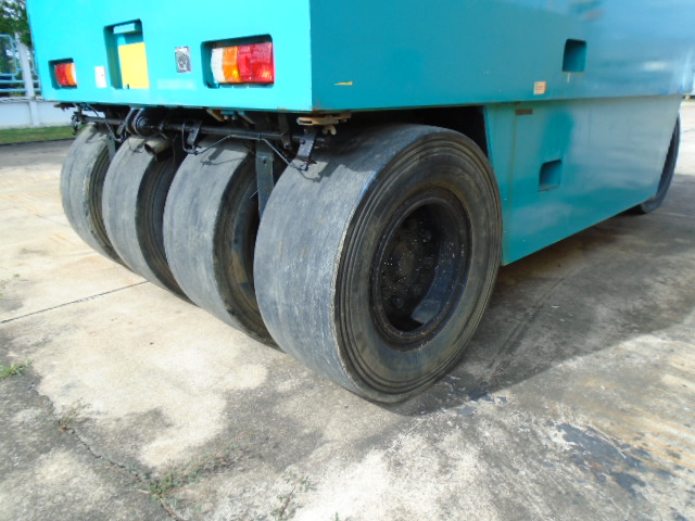 รถบดล้อยาง (Tire Roller ) 7 ล้อ