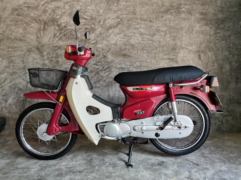 C700 นันทิดารถเดิมๆ แต่สภาพยังสวยมีทบ.แท้โอนได้ 13,800 บาท C700 นันทิดารถเดิมๆ แต่สภาพยังสวยมีทบ.แท้โอนได้ 13,800 บาท