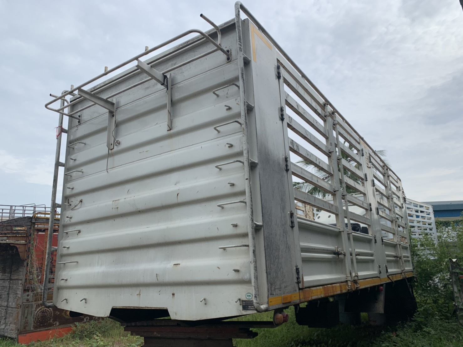 กระบะสามมิตรไม่ดั้๊มพ์ ยาว 7.50 เมตร สนใจโทร 081-9426747 กระบะสามมิตรไม่ดั้๊มพ์ ยาว 7.50 เมตร สนใจโทร 081-9426747