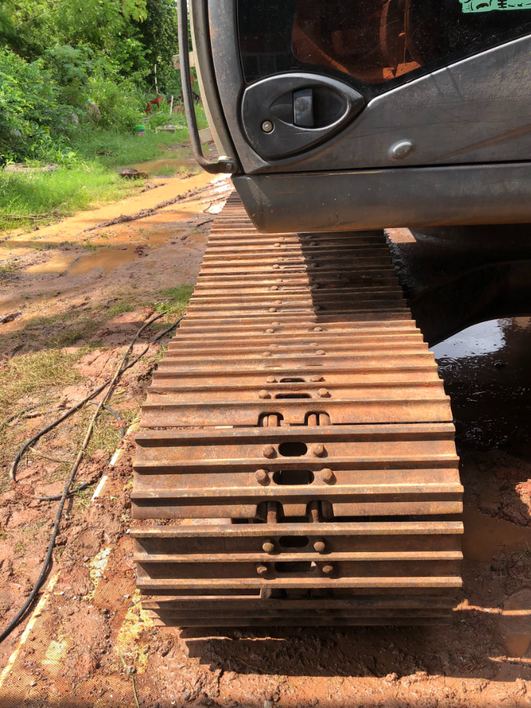 ขาย Hitachi ZX200-3 สภาพเดิมจากศุนย์ โซ่ใบเต็มแน่นทุกจุด มีกล้องหลัง พร้อมใช้งาน ราคา 1.28 ลบ. 097-959-2635 สุทธิพงษ์