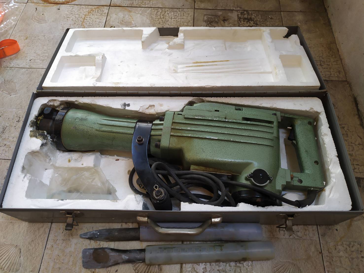 ขายถูก เครื่องสกัดไฟฟ้า เครื่องแย็กไฟฟ้า มือ2 สภาพสวย พร้อมกล่องเหล็ก