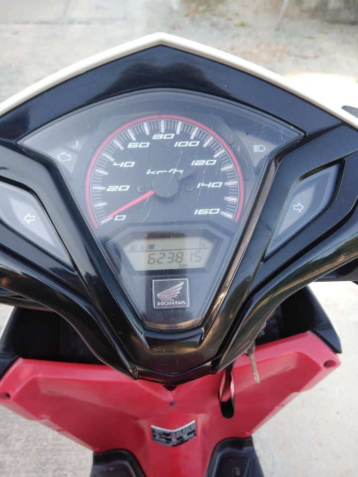 Honda click 125i ปี 2014 Honda click 125i ปี 2014